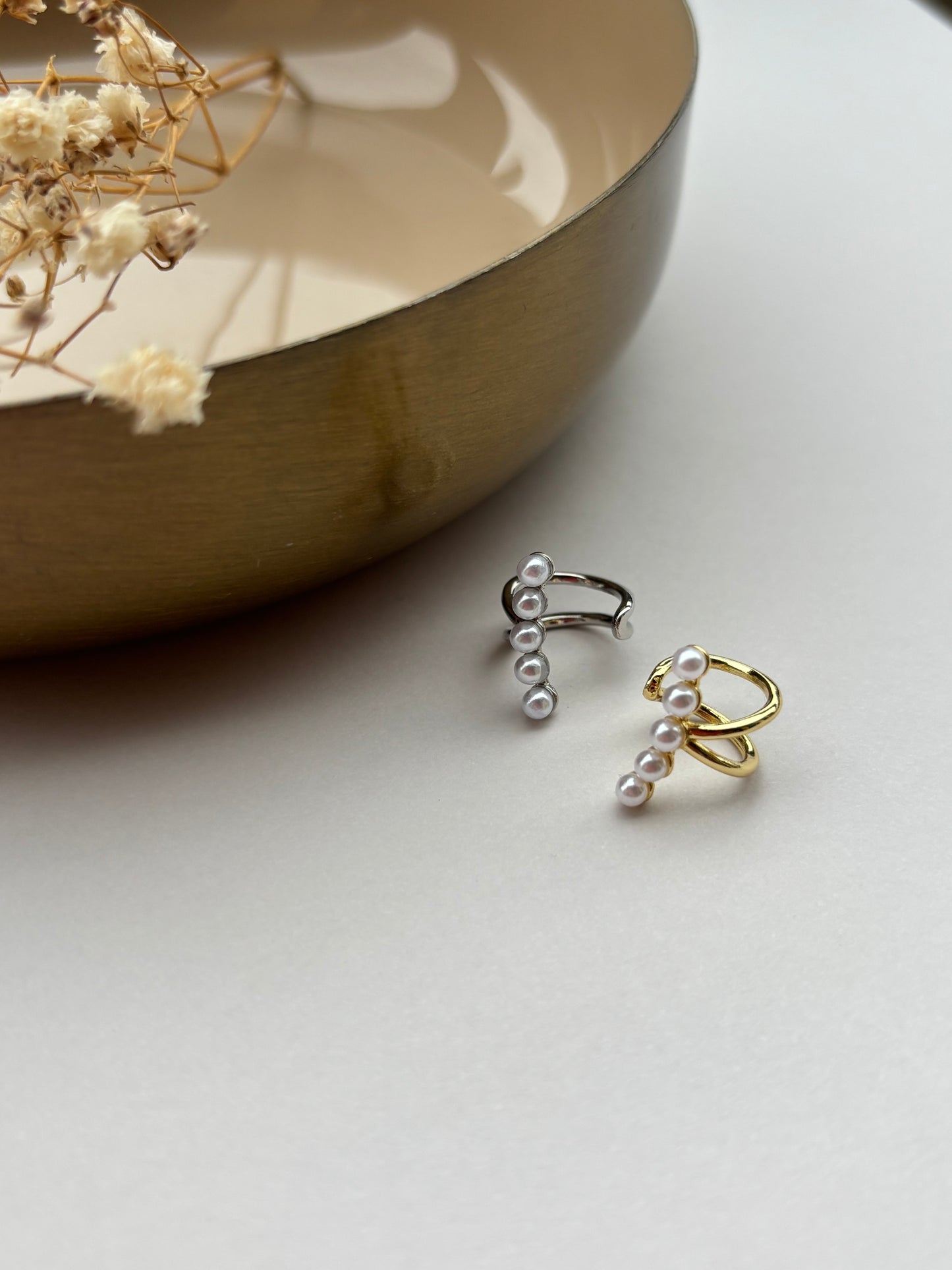 Ear cuff Pearl