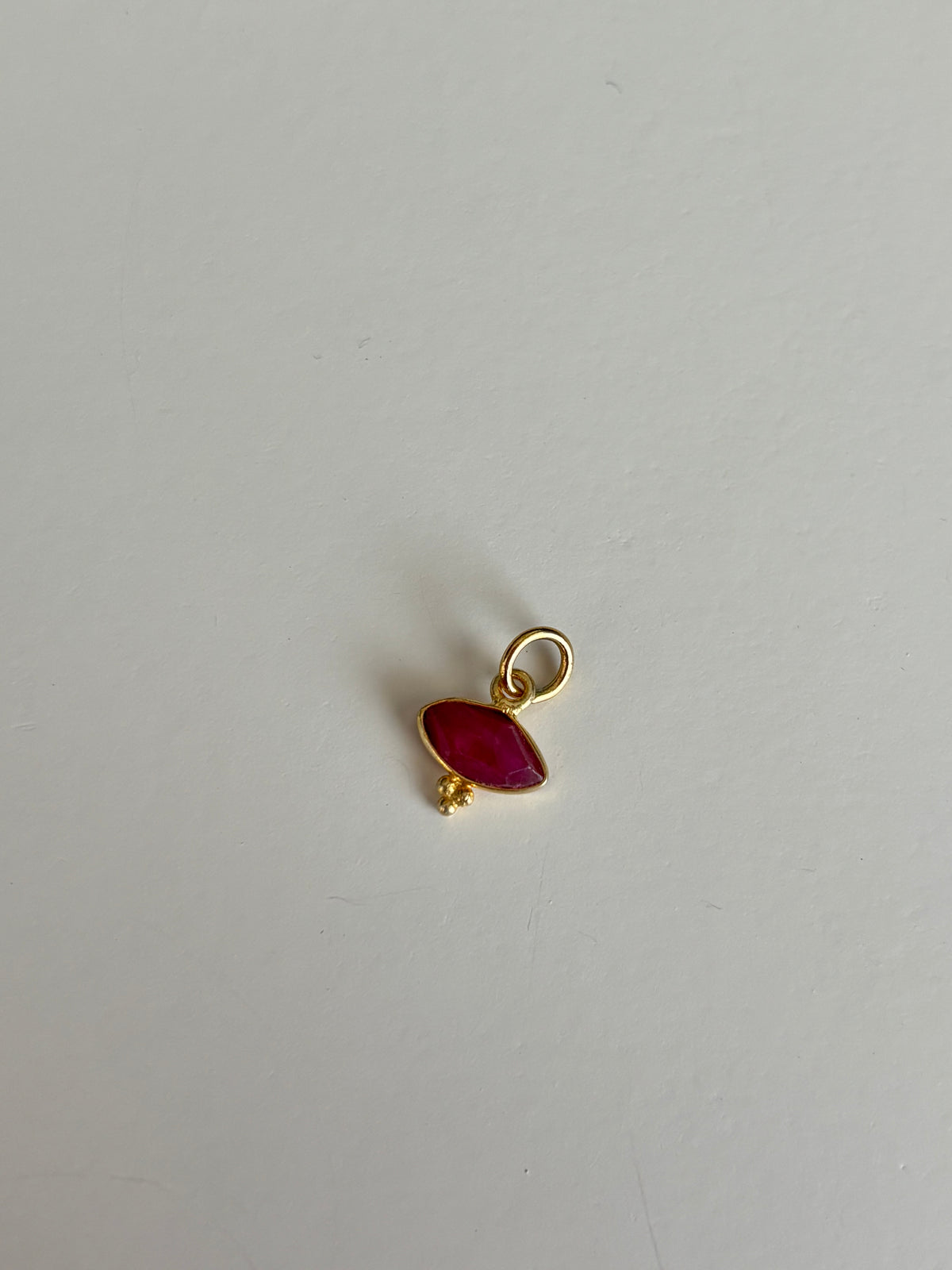 Charm Pietra