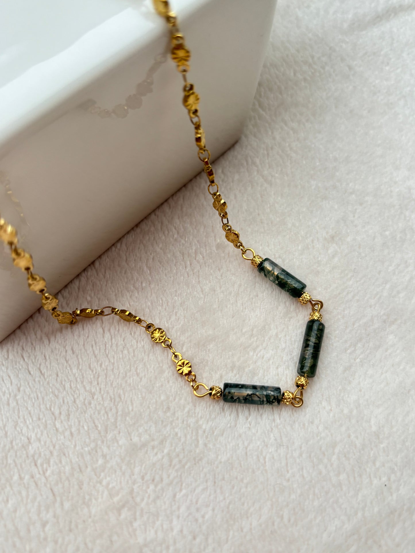 Collana Agata