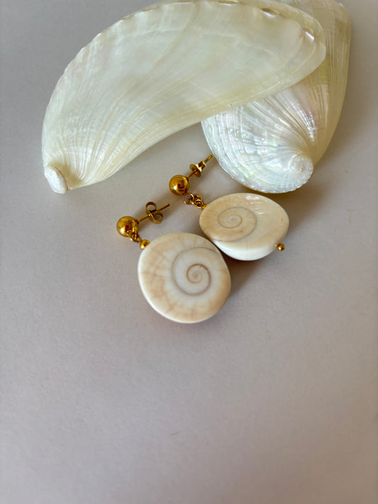 Orecchini Benirrás conchiglia